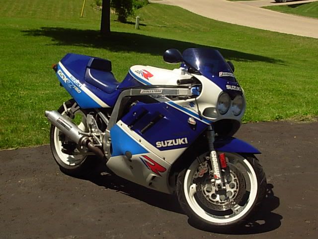 89GSXR006.jpg