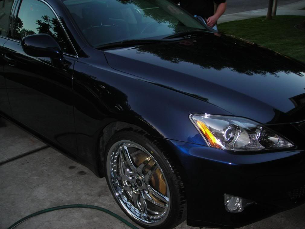 http://i162.photobucket.com/albums/t252/tjZ06/newwheels2.jpg