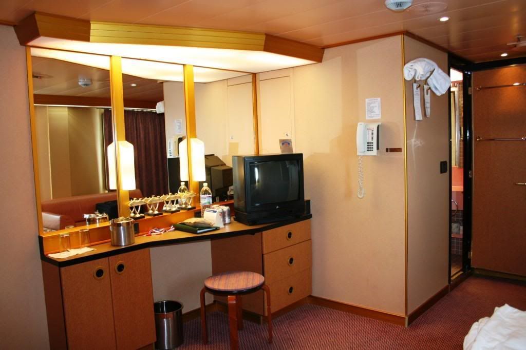 What Is It Like In A Category 1a Stateroom Carnival Cruise