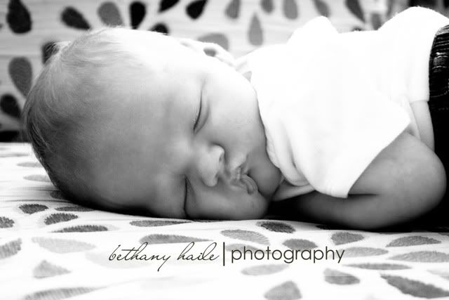 baby boy,baby,infant,newborn,parents,photography,portraits,pictures,oregon