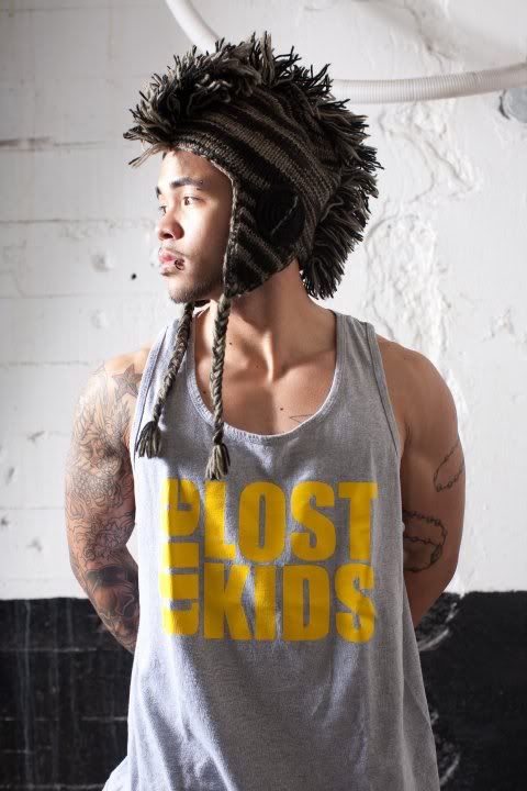 http://i162.photobucket.com/albums/t268/steeznit/26516_1288909911352_1488349800_3072.jpg
