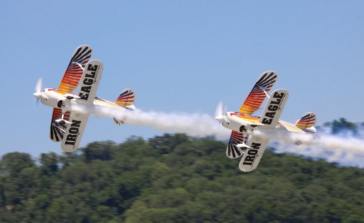 IMAGE: http://i162.photobucket.com/albums/t274/golfingguy27/Penn%20Valley%20Airshow/8.jpg